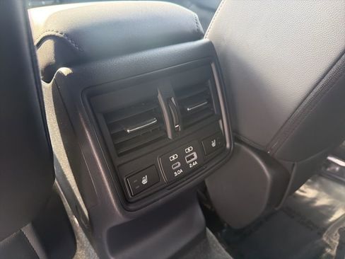 Used 2026 Subaru Outback Touring AWD/4WD image 19