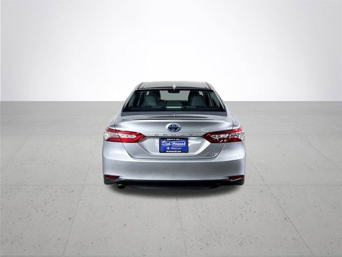 Used 2018 Toyota Camry XLE w/ Audio Package FWD image 7