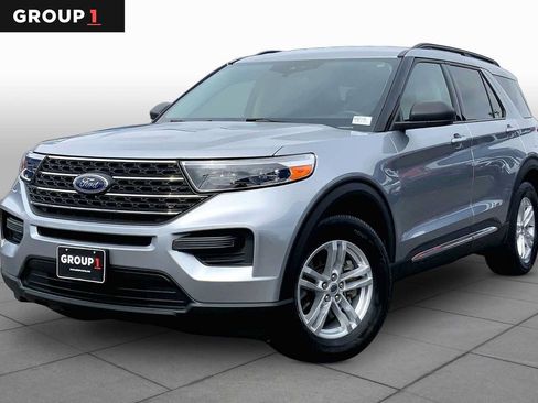 Used 2022 Ford Explorer XLT w/ Class IV Trailer Tow Package RWD image 1
