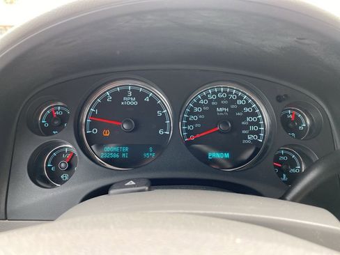 Used 2009 Chevrolet Tahoe LS image 12