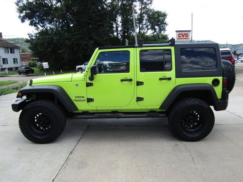 Used 2016 Jeep Wrangler Unlimited Sport w/ Quick Order Package 24S AWD/4WD image 5