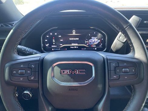 Used 2025 GMC Sierra 2500 AT4 w/ AT4 Premium Plus Package AWD/4WD image 21