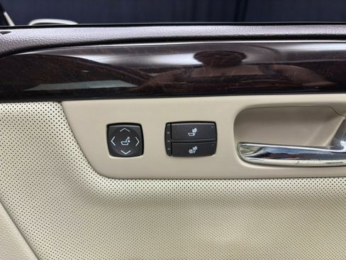 Used 2008 Cadillac DTS Performance FWD image 28