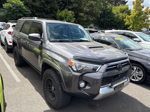 Used 2020 Toyota 4Runner TRD Off-Road AWD/4WD image 39
