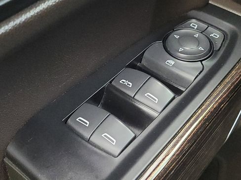 Used 2019 GMC Sierra 1500 SLE w/ SLE Value Package image 27