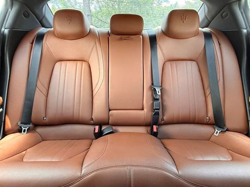 Used 2019 Maserati Ghibli RWD image 41
