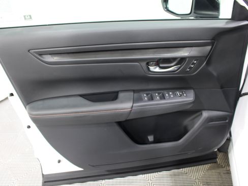 Used 2025 Honda CR-V Sport-L image 6
