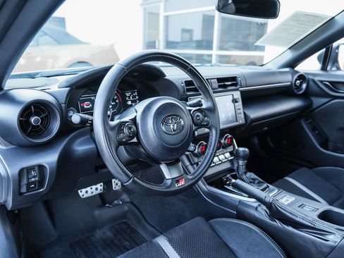 Used 2023 Toyota GR86 Premium RWD image 21