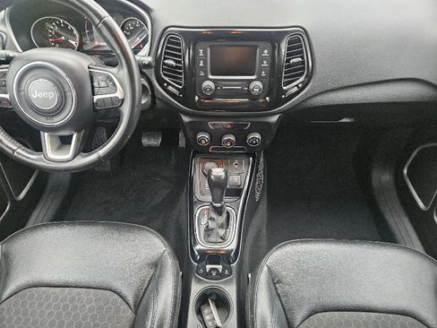 Used 2018 Jeep Compass Latitude AWD/4WD image 13