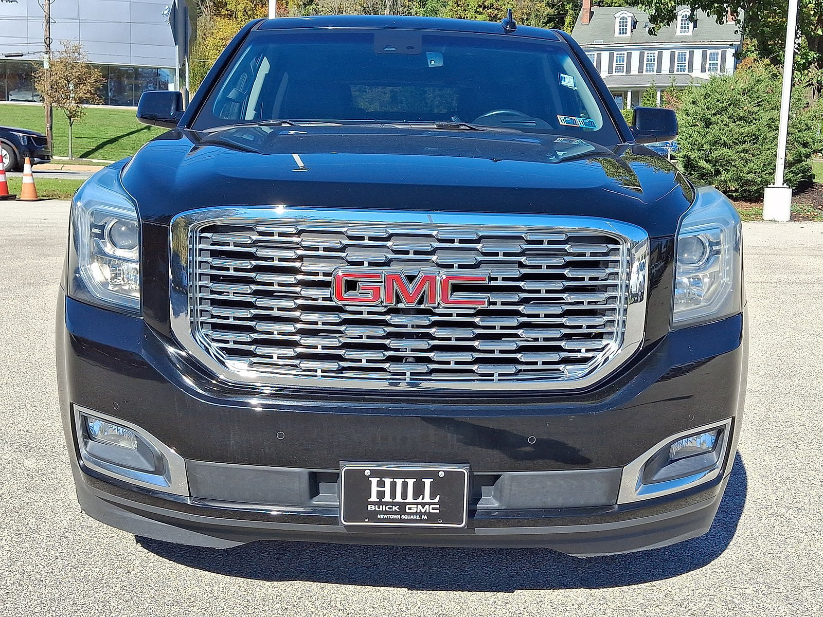 Used 2018 GMC Yukon Denali w/ Open Road Package AWD/4WD image 29