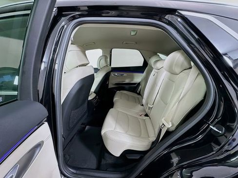 Certified 2026 Genesis GV70 2.5T image 25