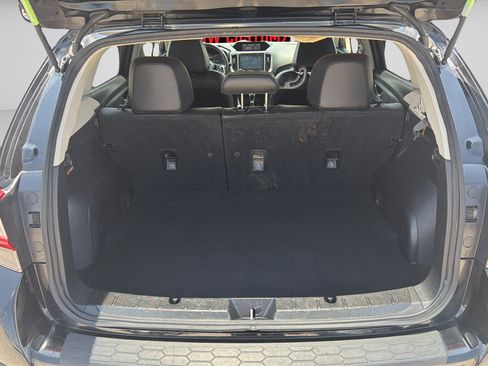 Used 2019 Subaru Crosstrek 2.0i Limited w/ Moonroof Package w/Navigation AWD/4WD image 12