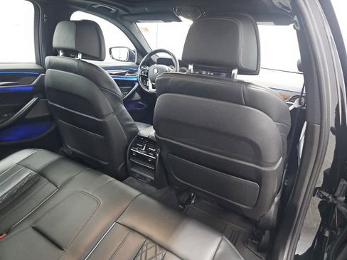 Used 2017 BMW 540i xDrive w/ Premium Package image 13