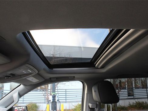 Used 2020 GMC Yukon Denali w/ Denali Premium Package image 14