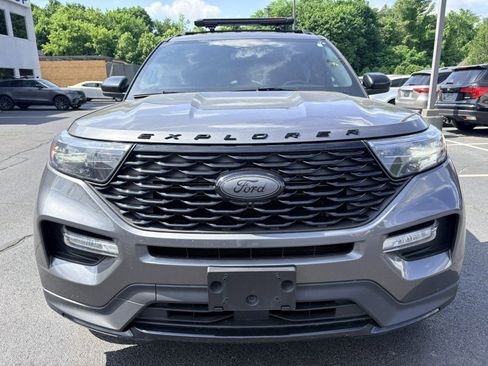 Used 2022 Ford Explorer ST-Line AWD/4WD image 2