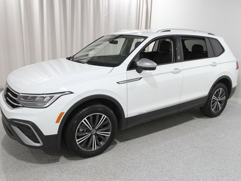 Used 2024 Volkswagen Tiguan Wolfsburg Edition image 3