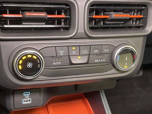 Used 2023 Ford Maverick XLT image 27