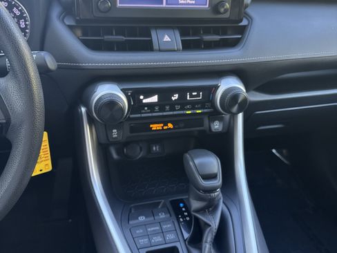 Used 2019 Toyota RAV4 LE w/ All Weather Liner Package AWD/4WD image 14
