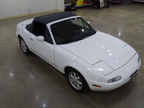 Used 1991 MAZDA MX-5 Miata RWD image 20