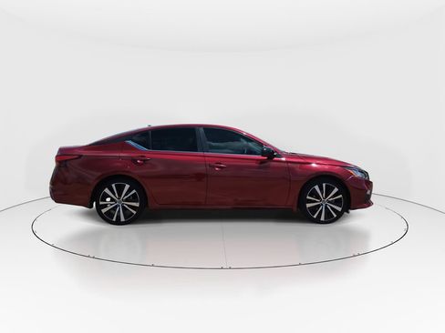 Used 2022 Nissan Altima 2.5 SR FWD image 9