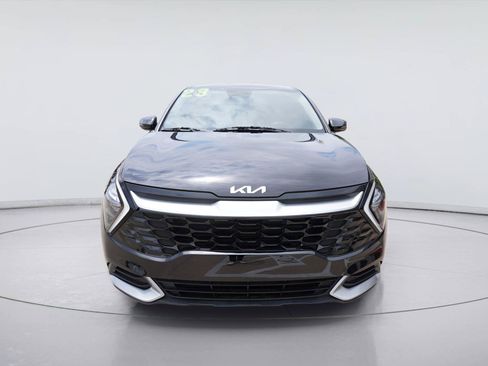 Used 2023 Kia Sportage EX FWD image 2