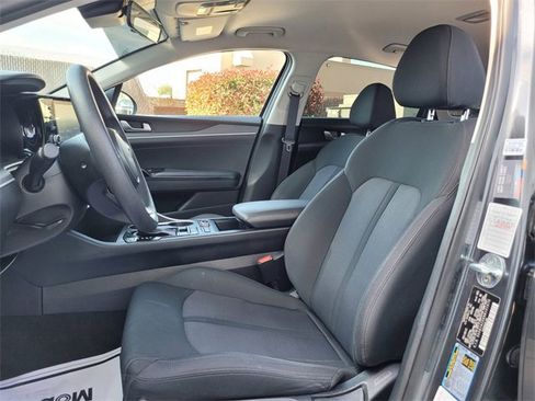 Used 2022 Kia K5 LXS image 12