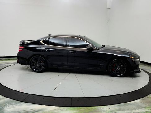 Used 2022 Genesis G70 3.3T RWD image 4