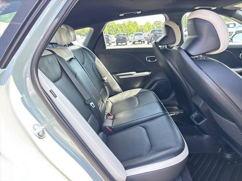 Used 2025 Kia K4 GT-Line w/ GT-Line Premium Package FWD image 14