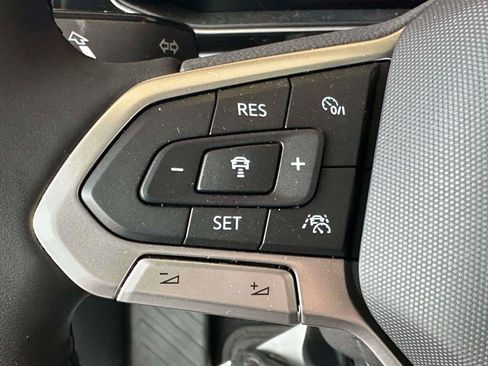 New 2025 Volkswagen Jetta SE FWD image 19