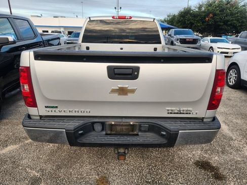 Used 2011 Chevrolet Silverado 1500 LT w/ Texas Edition RWD image 5