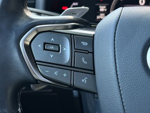 Used 2022 Lexus LX 600 4WD w/ Accessory Package (Z1) image 35