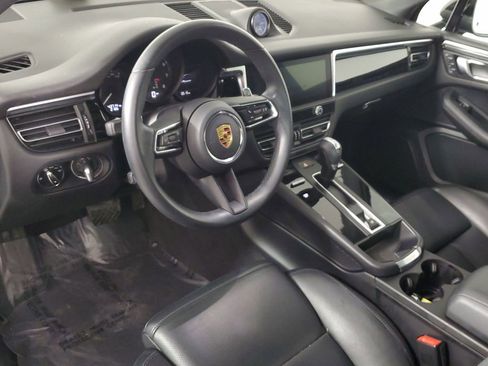 Used 2023 Porsche Macan image 11