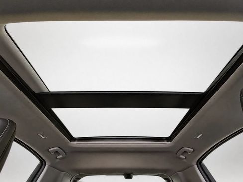 Used 2024 Nissan Ariya AWD image 35