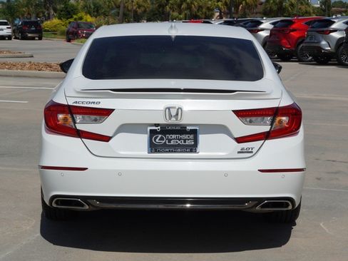 Used 2019 Honda Accord Touring image 7