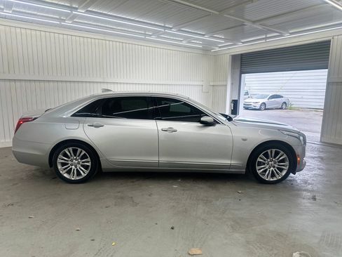 Used 2018 Cadillac CT6 Luxury image 4