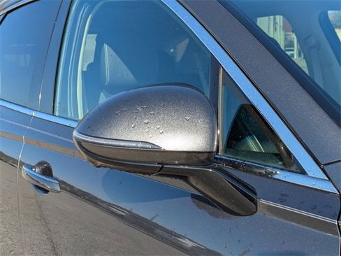 Used 2023 Genesis Electrified GV70 Advanced image 12