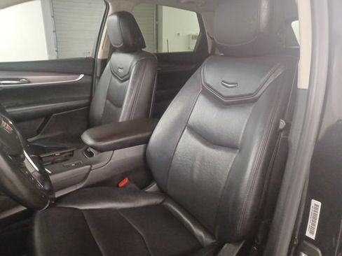 Used 2019 Cadillac XT5 Luxury FWD image 18