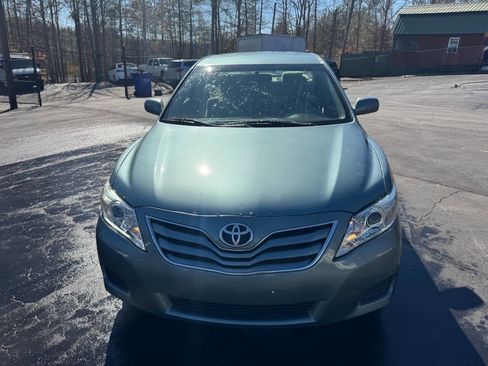 Used 2011 Toyota Camry LE image 10