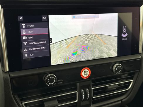 Certified 2025 Porsche Macan image 26