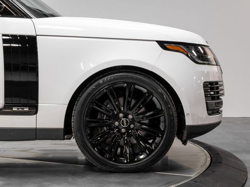 Used 2019 Land Rover Range Rover Long Wheelbase Autobiography image 17