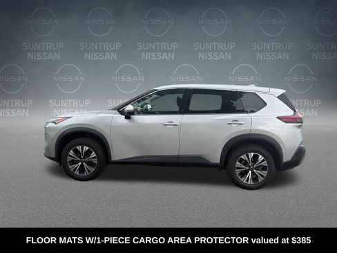 Used 2021 Nissan Rogue SV FWD image 2