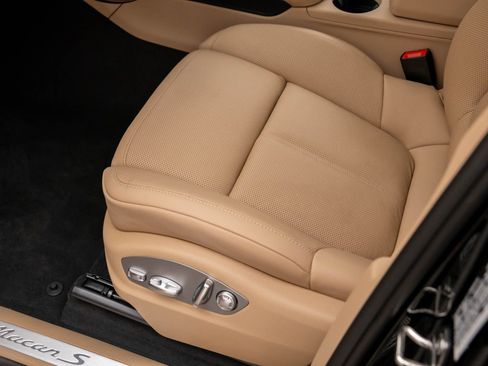 New 2026 Porsche Macan S image 16