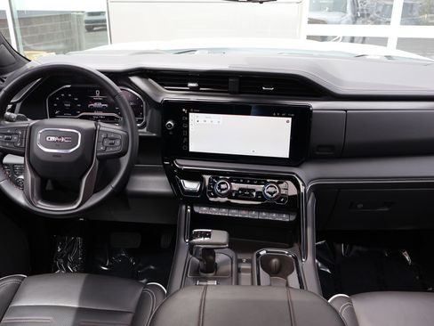 Used 2024 GMC Sierra 1500 AT4X AWD/4WD image 24
