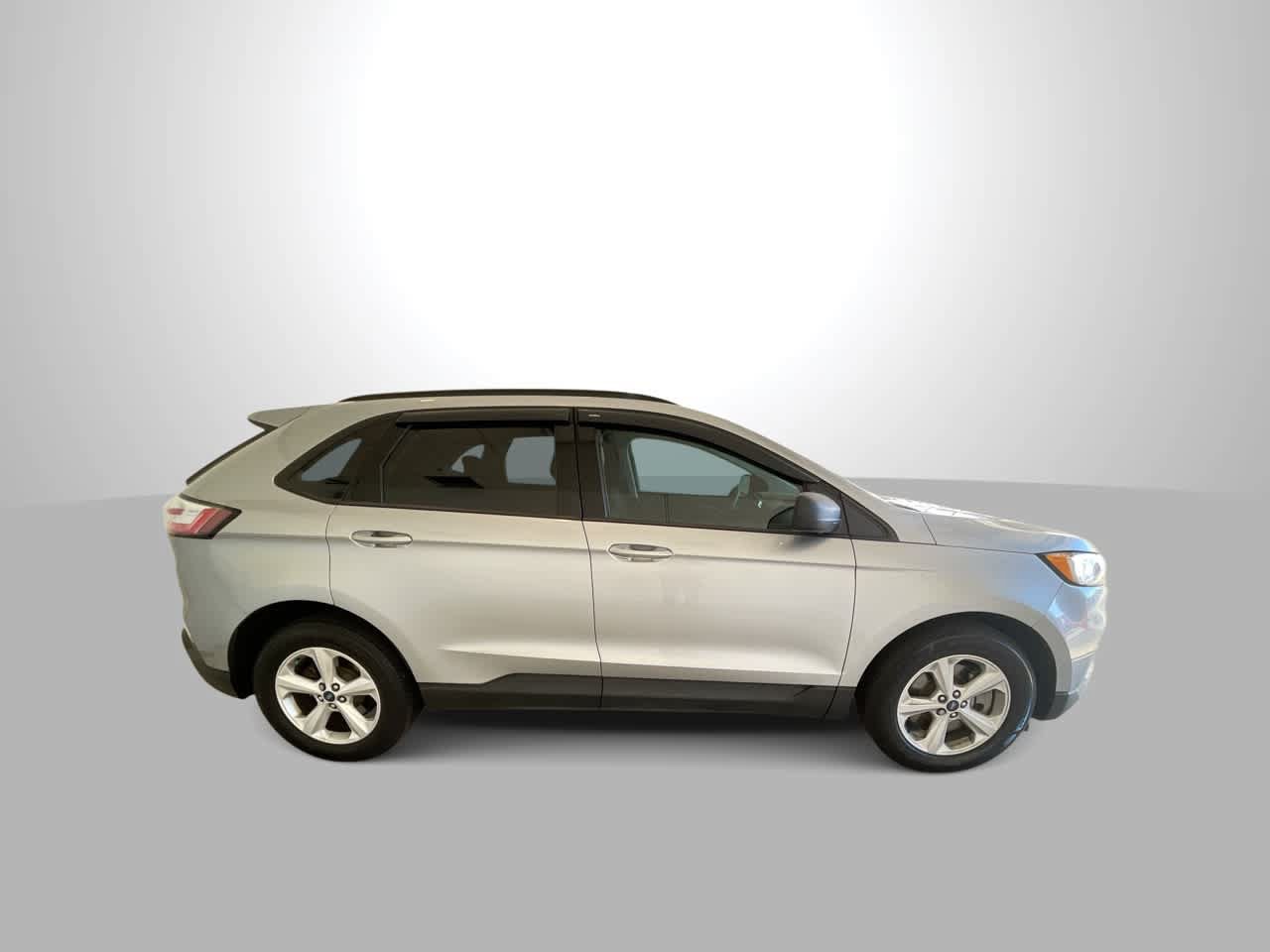 Used 2021 Ford Edge SE FWD image 9