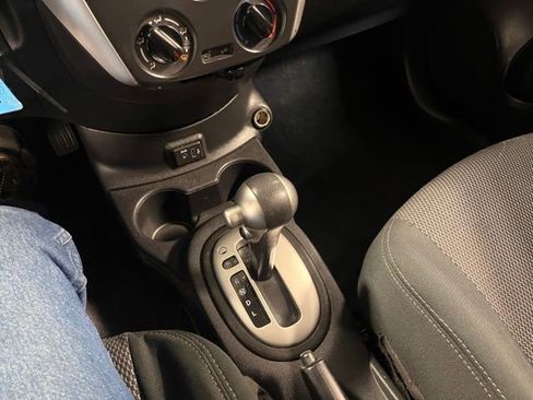 Used 2019 Nissan Versa SV FWD image 28