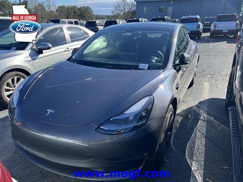 Used 2023 Tesla Model 3 Standard Range image 1