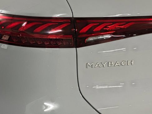 New 2025 Mercedes-Benz Maybach EQS 680 4MATIC image 12