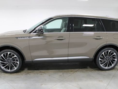 New 2026 Lincoln Aviator Reserve image 5
