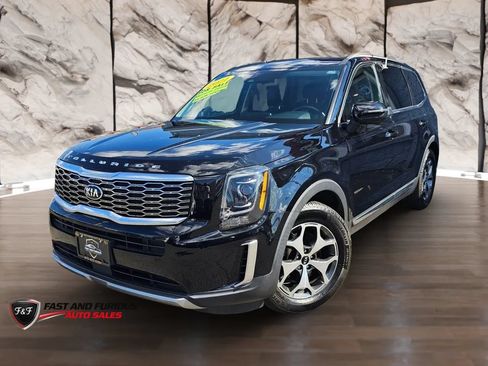 Used 2021 Kia Telluride EX w/ Towing Package AWD/4WD image 2