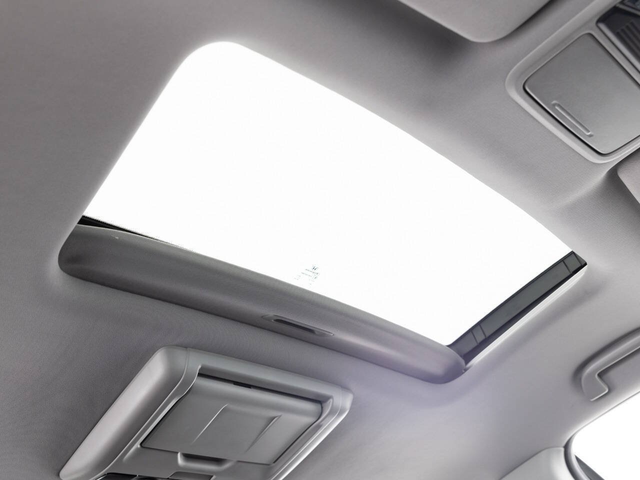 Used 2018 Honda Pilot Elite image 33